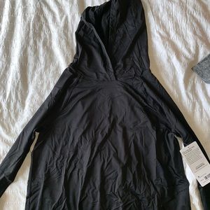 ATHLETA SUN LOVER CRISS CROSS HOODIE